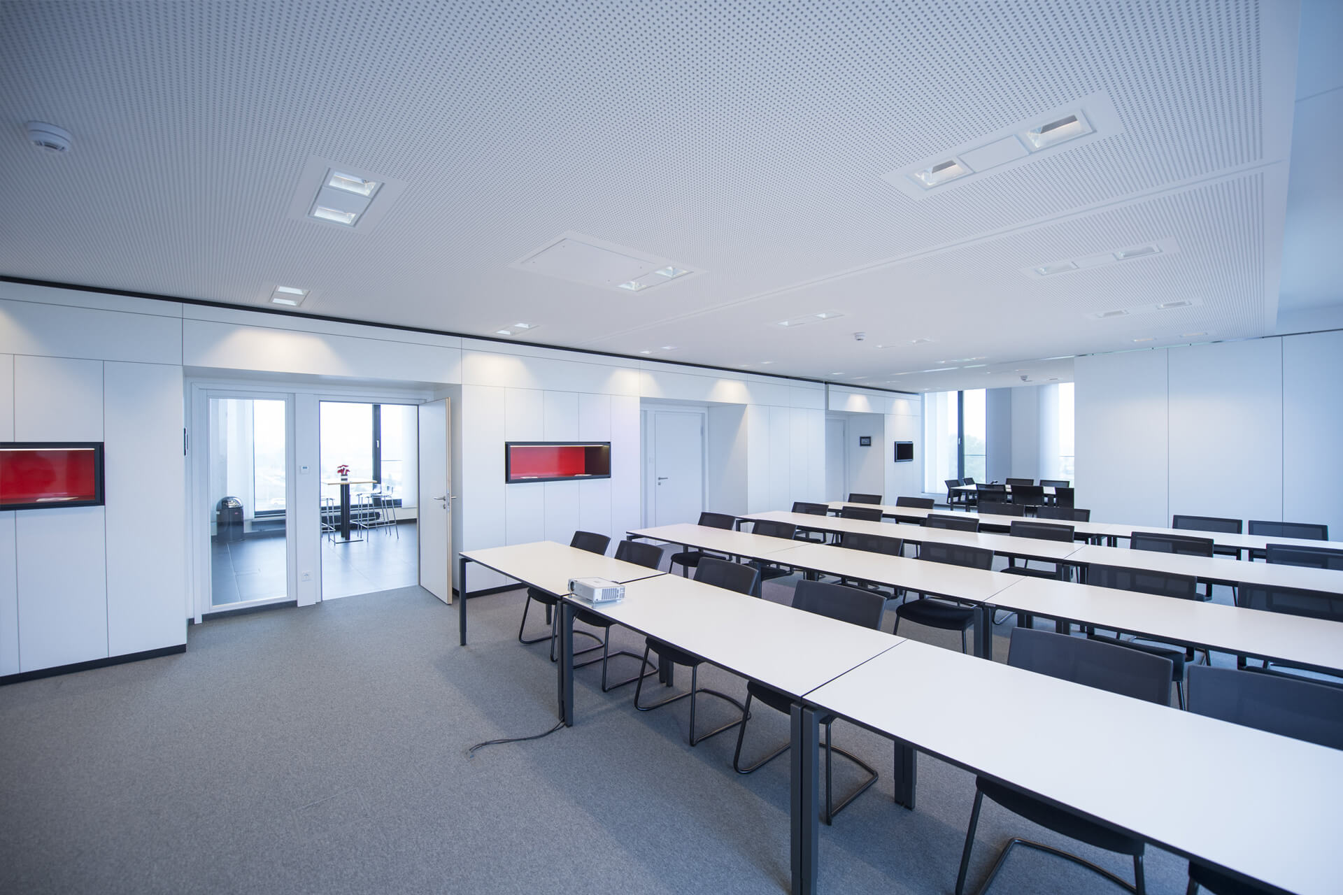 BAUER Elektrounternehmen GmbH & Co KG