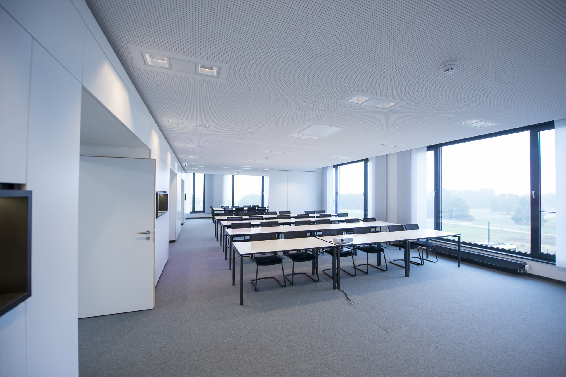 BAUER Elektrounternehmen GmbH & Co KG